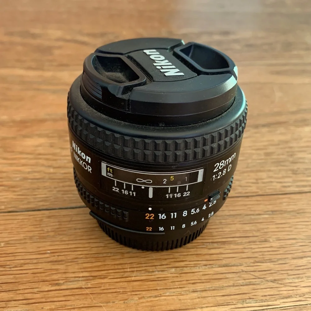 AF Nikkor 28mm f/2.8D
